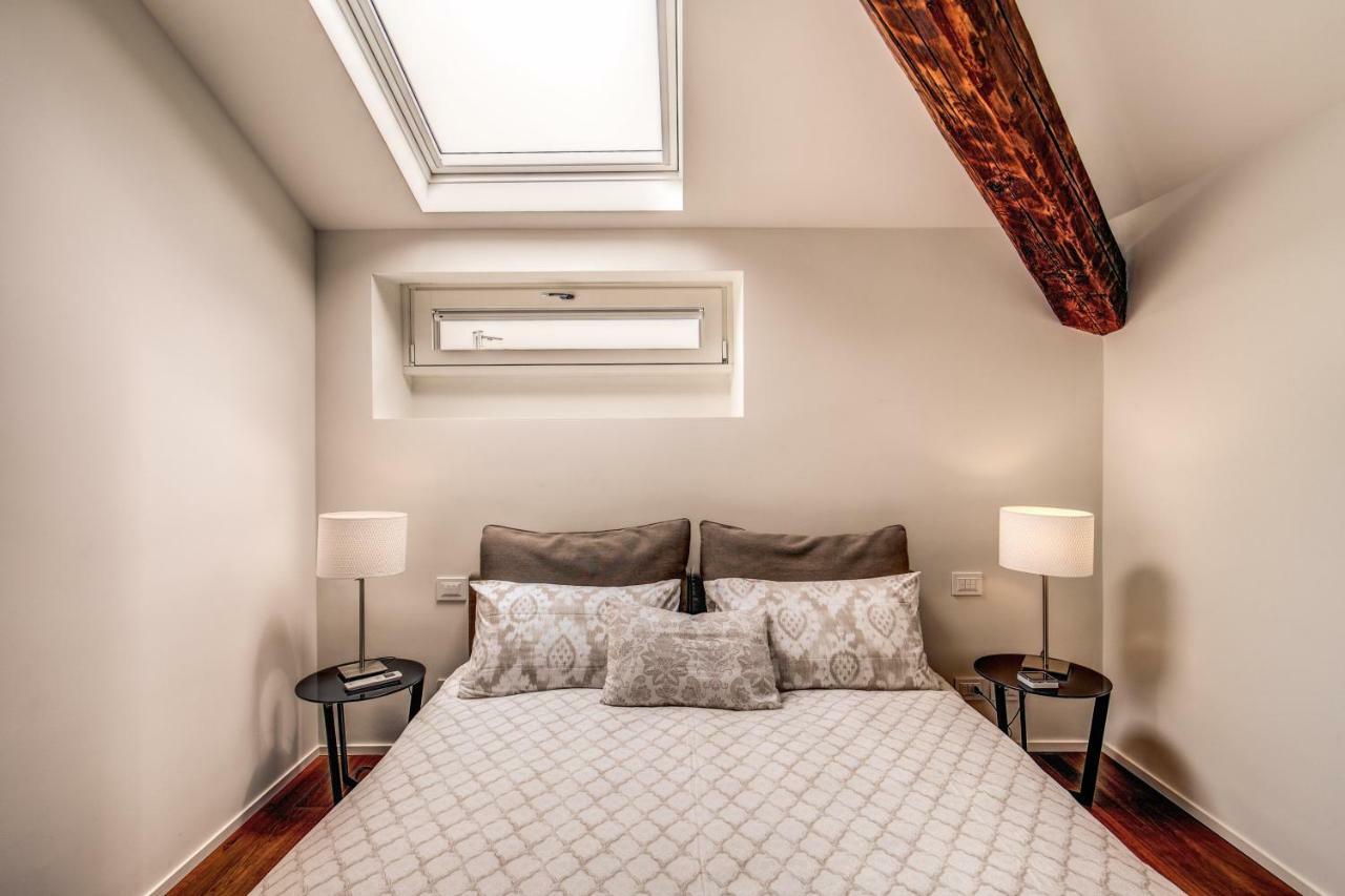 Luxurious Apartment In Милано Екстериор снимка