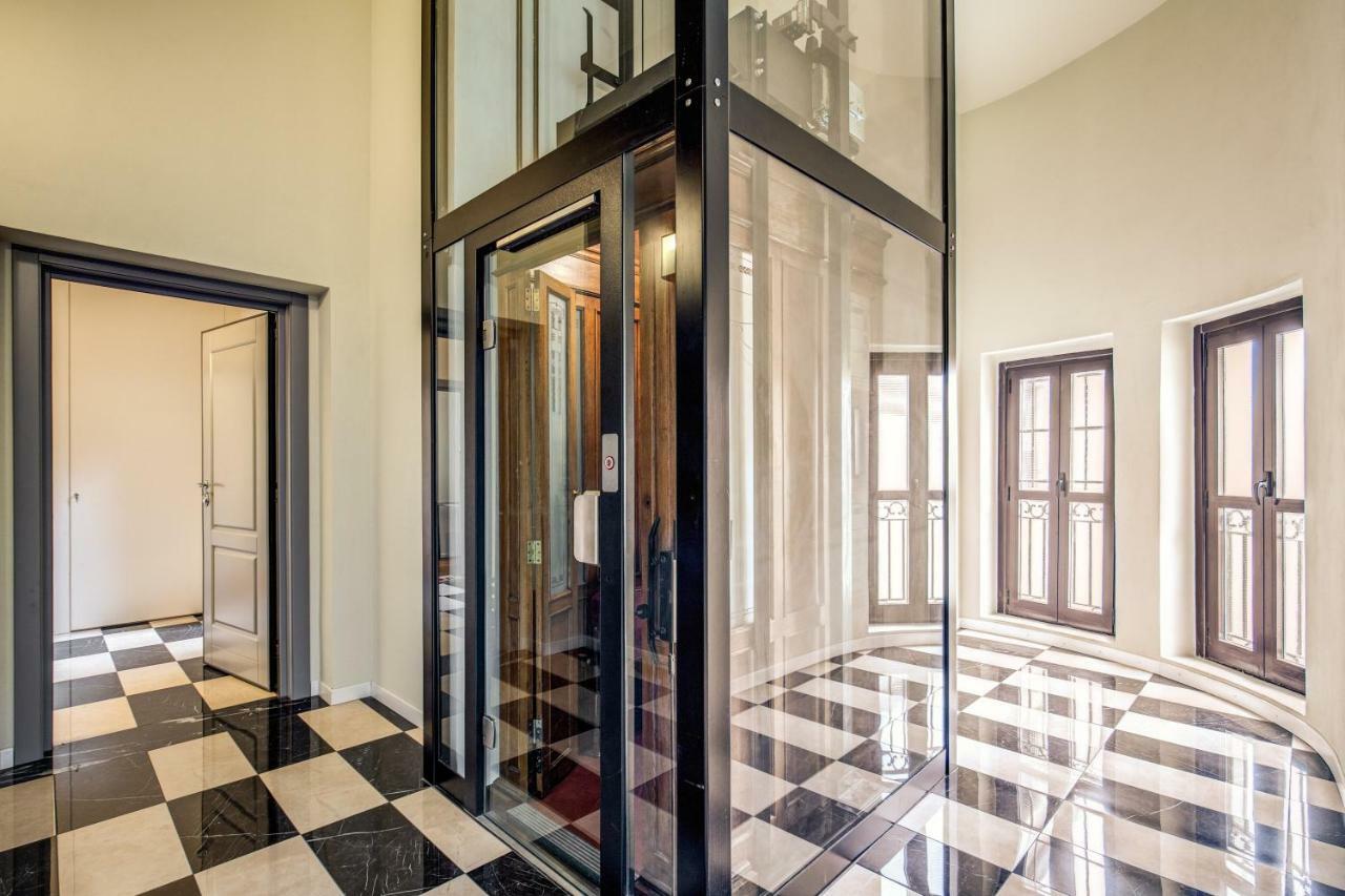 Luxurious Apartment In Милано Екстериор снимка
